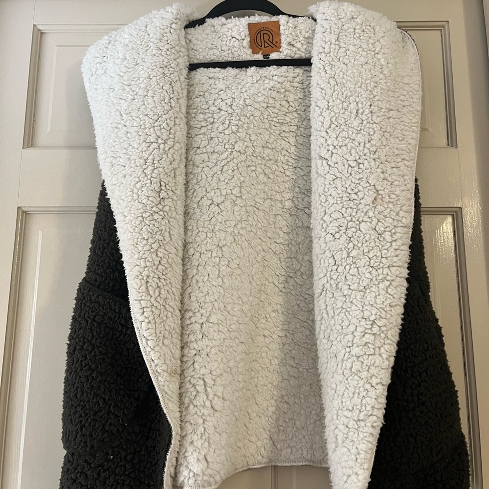 Reversible Dark Green and White women’s Sherpa Vest